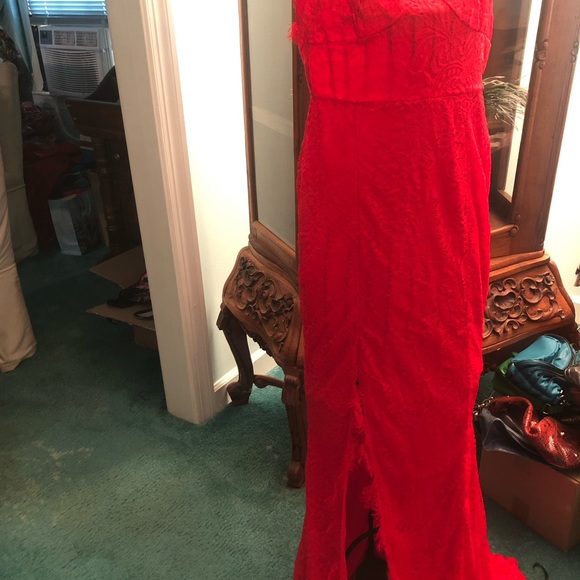 Sexy & Sophisticated RED Evening Gown! - Picture 2 of 4